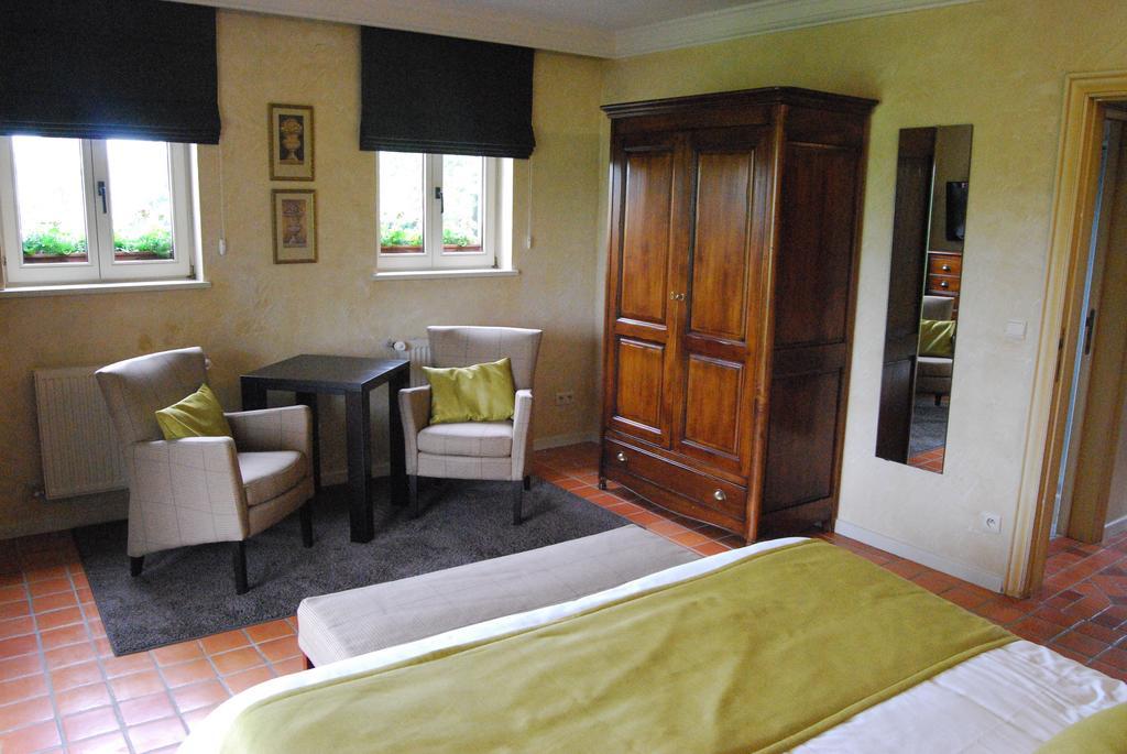 Hostellerie Gilain Achêne Zewnętrze zdjęcie
